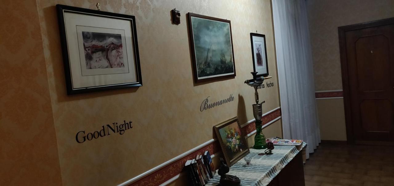 Hillary House Hotell Fiumicino Eksteriør bilde